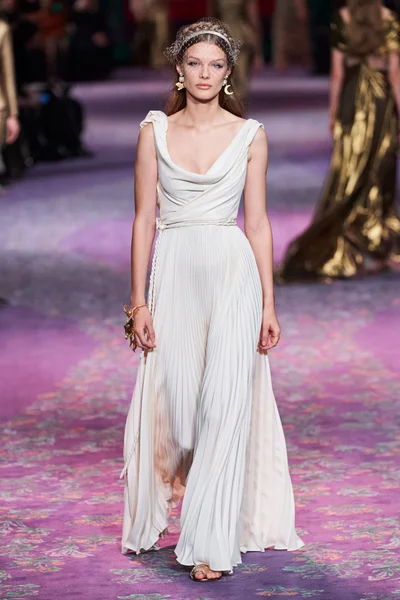 Look 31